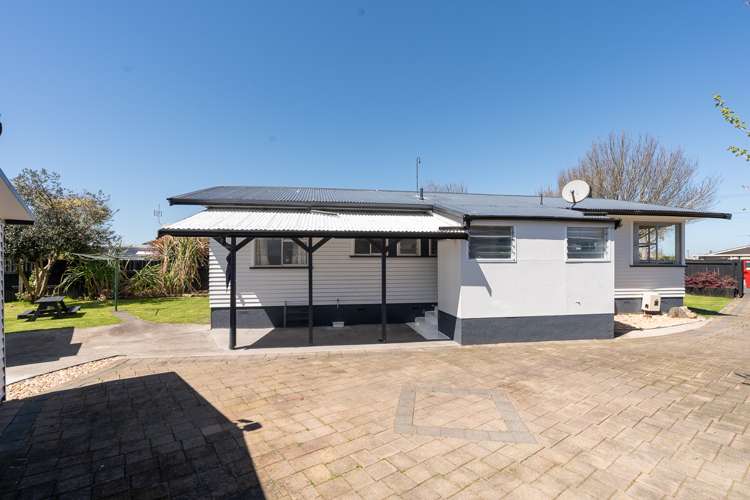 76 Saxbys Road Deanwell_25