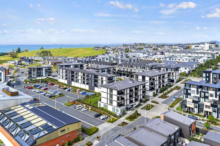Pennant Street and Te Oneroa Way Long Bay_5