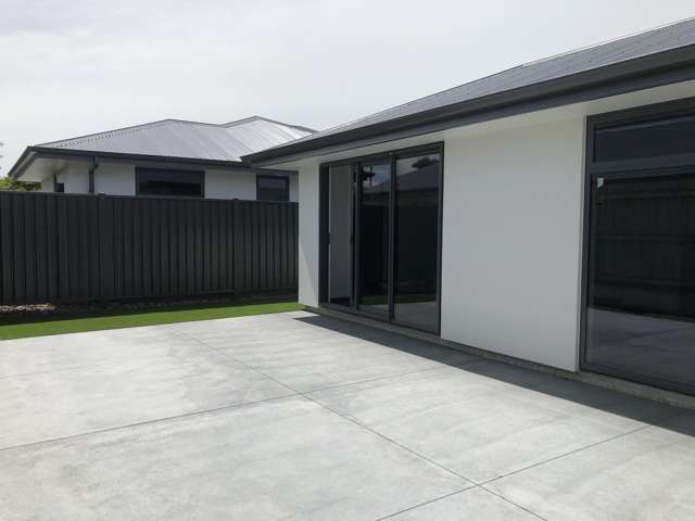 A/300 Wills Street Ashburton_1