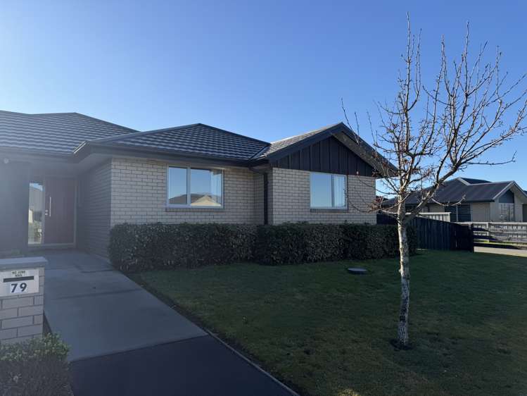 79 Sunline Avenue Lincoln_1