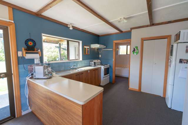 39 Home Street Manapouri_4