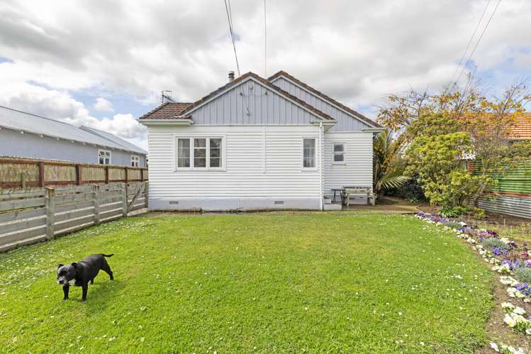 17 Robert Street Marton_19