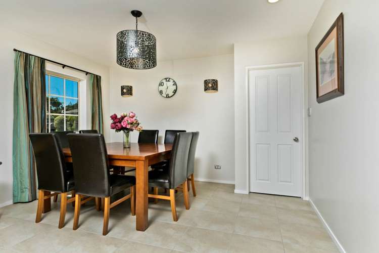 5 Kimberly Grove Greenhithe_5