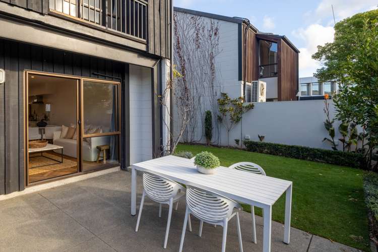 2/10 Conference Street Christchurch Central_18