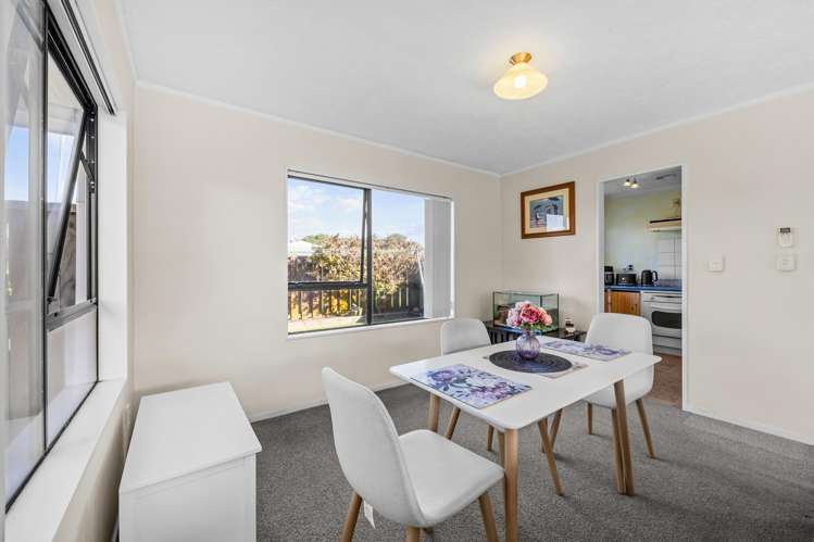 2/6 Dillimore Avenue_5