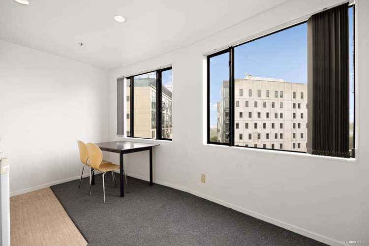 13D/33 Mount Street City Centre_4