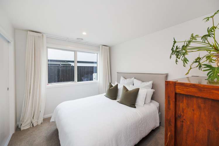 6 Solitude Crescent Kelvin Grove_31