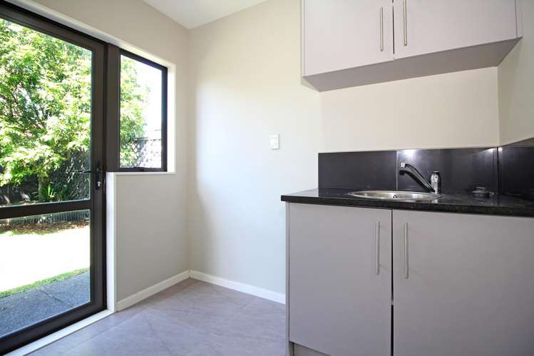 28 Malahide Drive Flat Bush_5