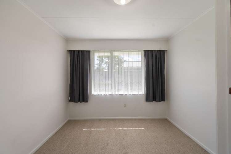 32 Camden Street Feilding_16