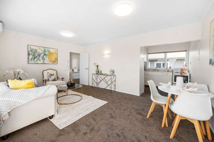 2/62 Abbotts Way_2