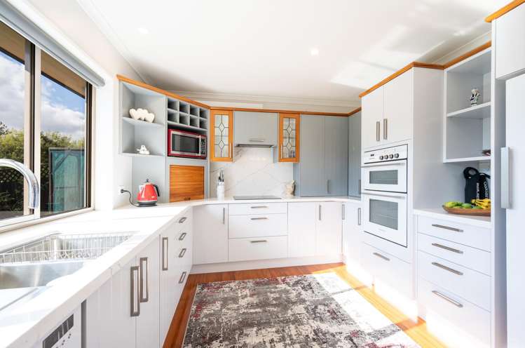 6 Kingsford Drive Stoke_5