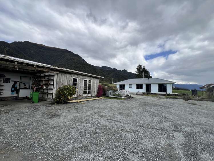 1566 Lake Brunner Road_0