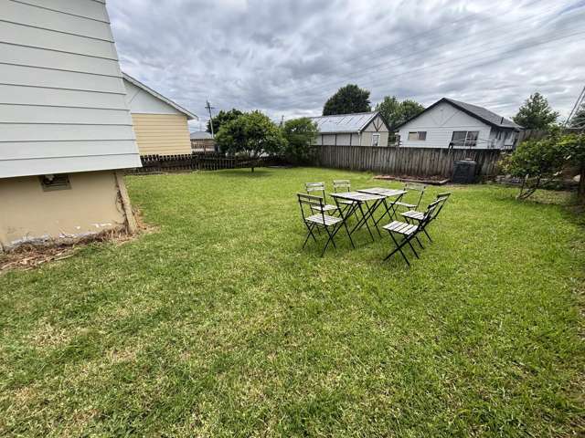 1/79 Flanshaw Road Te Atatu South_2