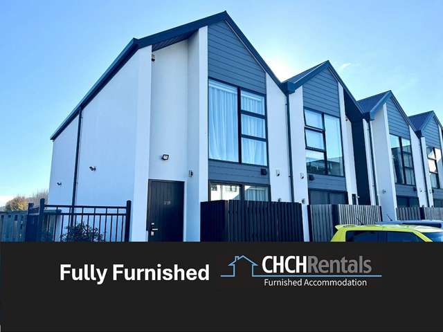 FULLY FURNISHED STYLISHLY PRESENTED EXECUTIVE CITY TOWNHOUSE!