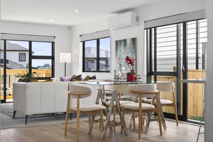 6 Ballyalton Crescent Flat Bush_8