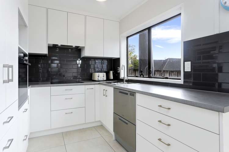 13 Miro Street New Lynn_11