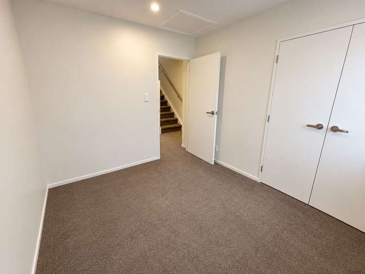48 Selo Street Glen Eden_16