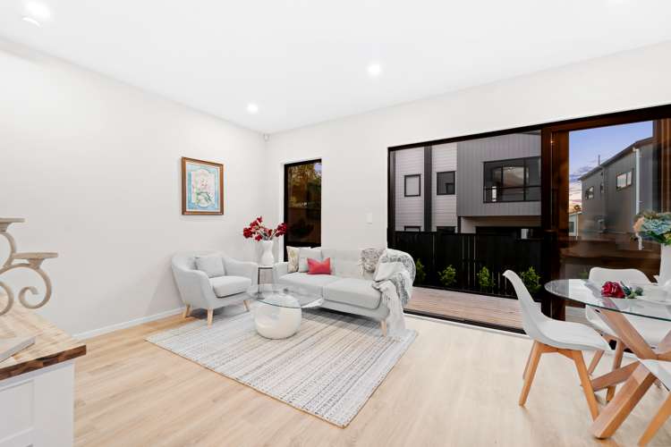 22&41 Don Oliver Lane Glen Eden_9