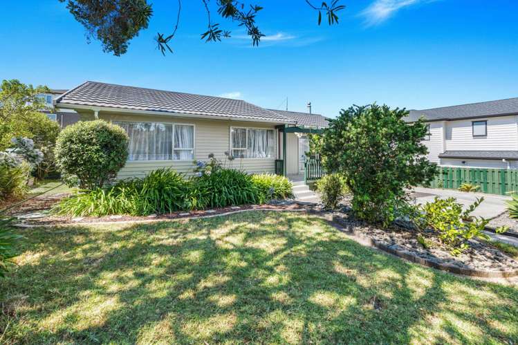 10 Borrowdace Avenue Botany Downs_31