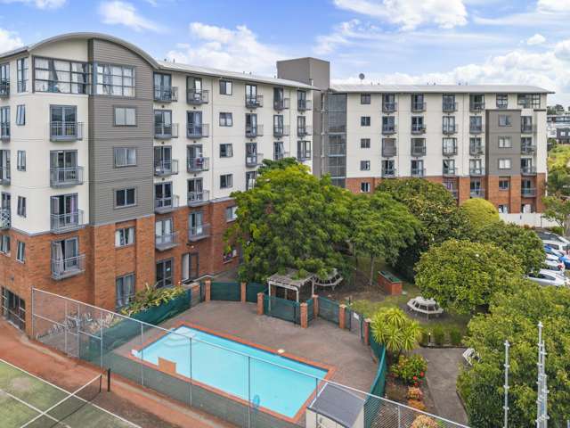 2A/10 Crown Lynn Place New Lynn_2