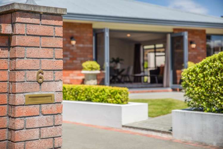 6 Robalan Place Redwoodtown_34