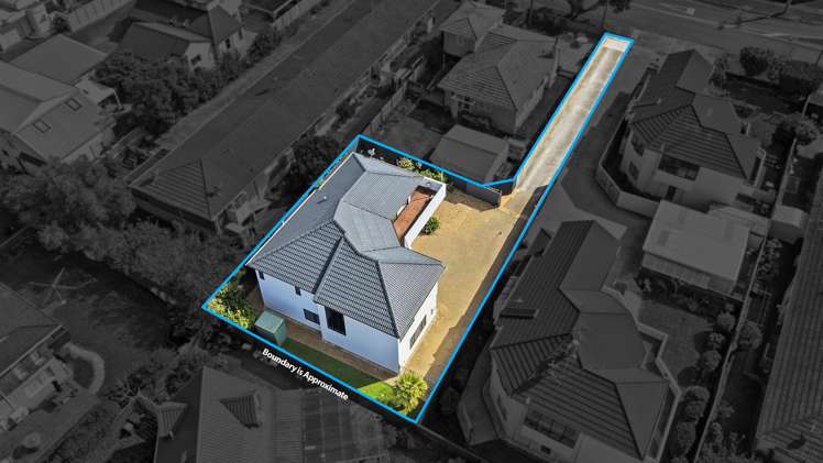 2/30 Eastern Beach Road Eastern Beach_32