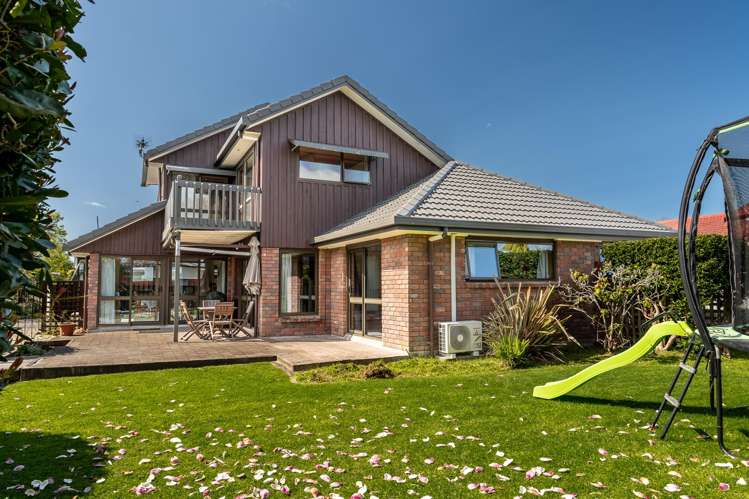 14 Cooper Place Chedworth_19