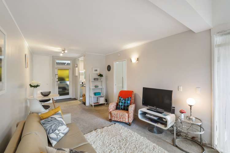 2/49 Curran Street Herne Bay_5