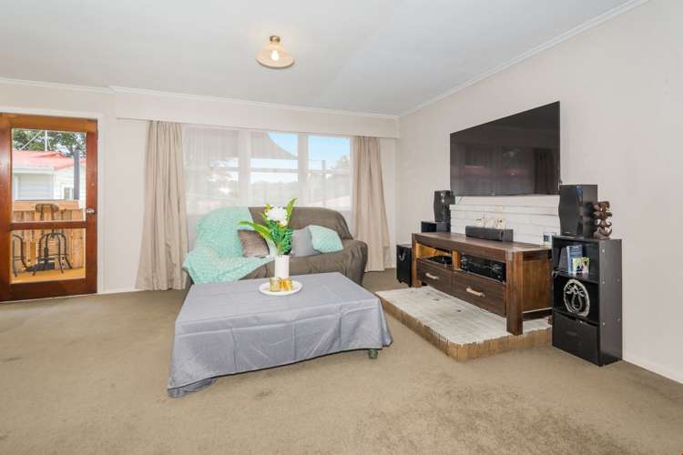 2/5 Gazelle Avenue Beach Haven_4