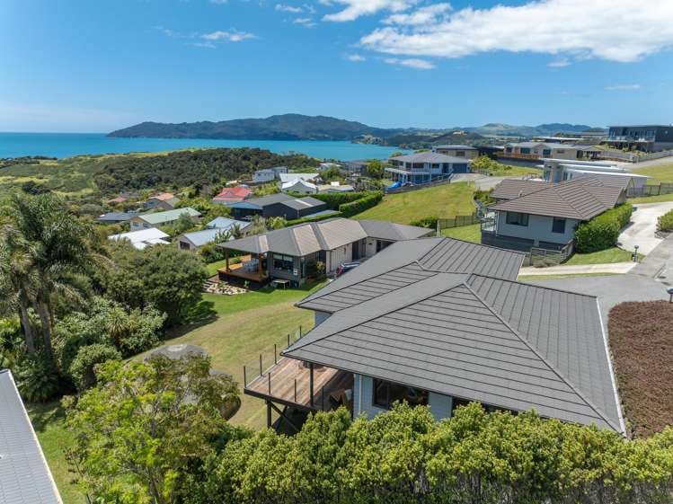 24 Eagles Way Coopers Beach_11