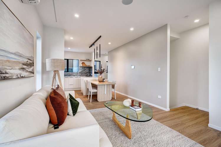 14&16 Woodford Ave Henderson_12