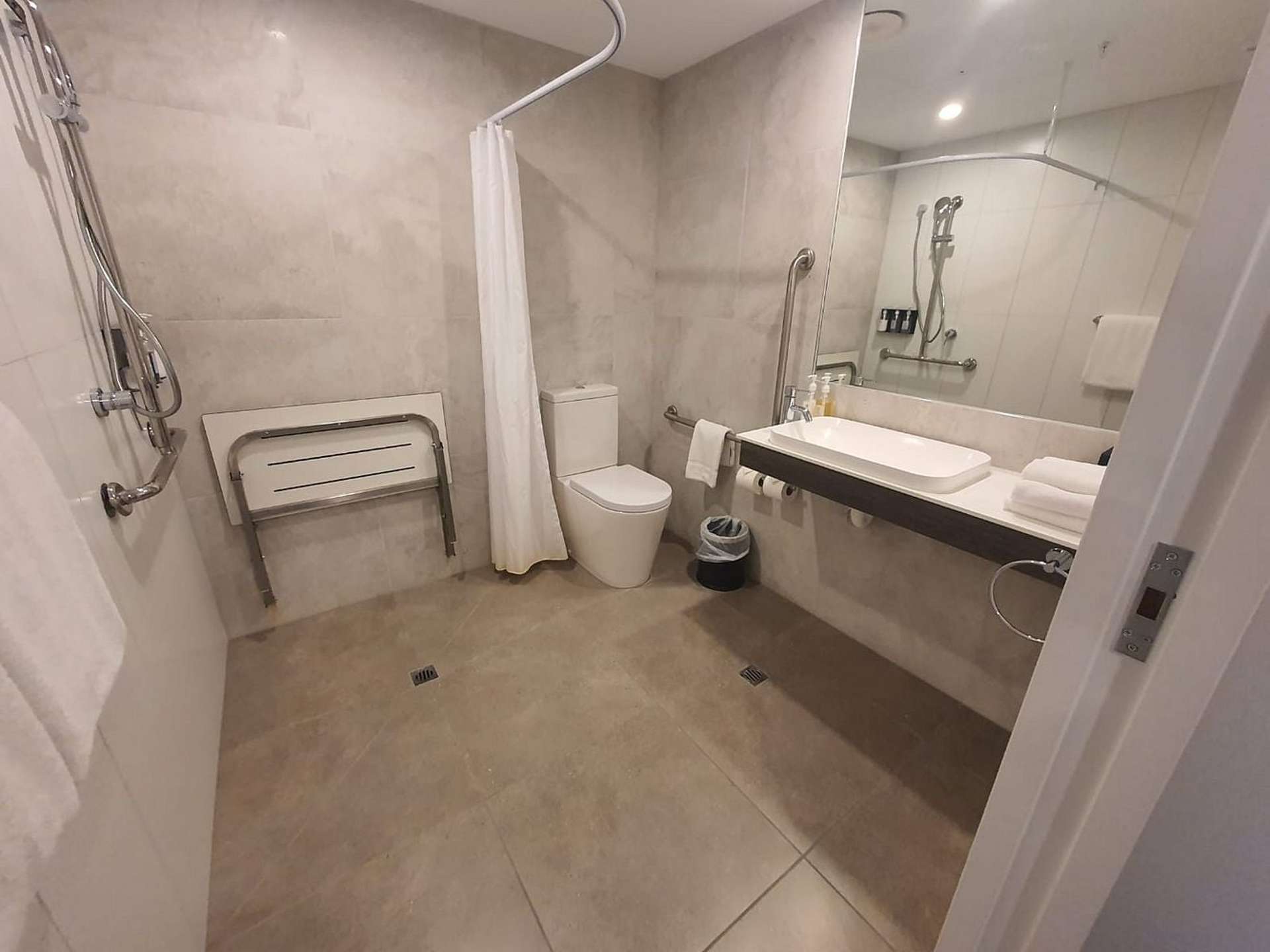 106/172 Thorndon Quay Pipitea_0