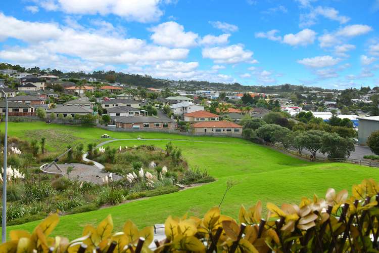 201/17 Link Crescent Stanmore Bay_13