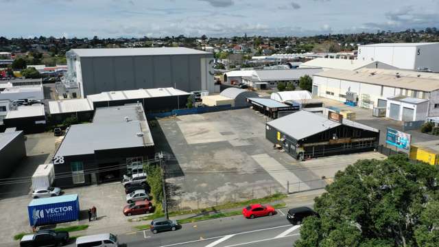 30-32 Henderson Valley Road Henderson_2
