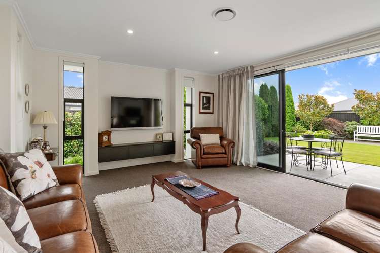 4 Carnaveron Drive Lincoln_10