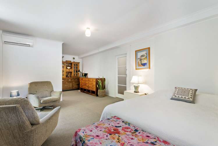 10 Lyons Avenue Murrays Bay_11