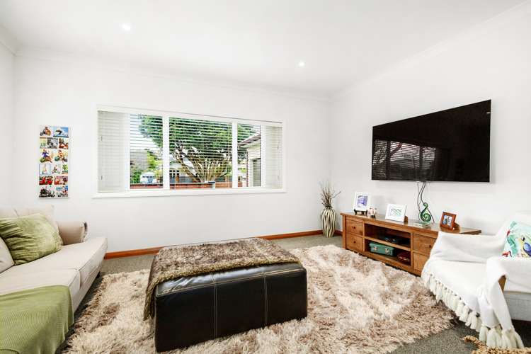 27 Allen Street Boulcott_11