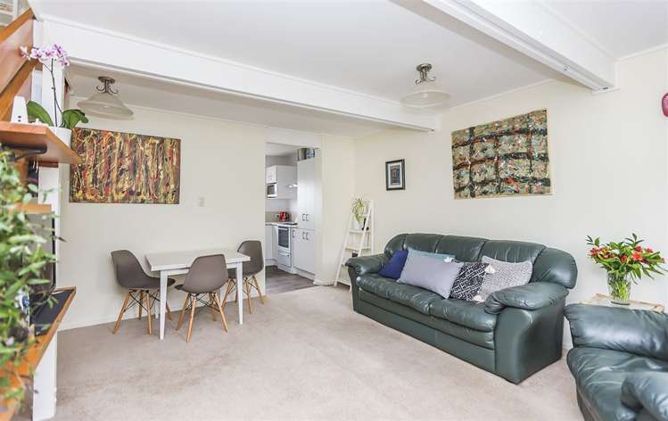 10a Waiwera Crescent Maupuia_3