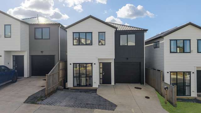 Affordable & Near New - Overseas Owner Says Sell