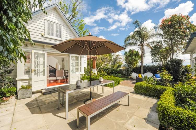 2 Kingsview Road Mount Eden_21