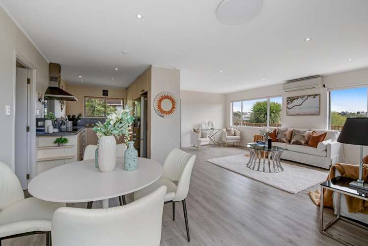 29 Oaktree Avenue Browns Bay_17