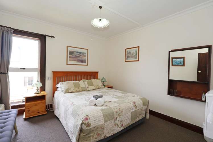 40 Gore Street + 41 Barrow Street Bluff_21