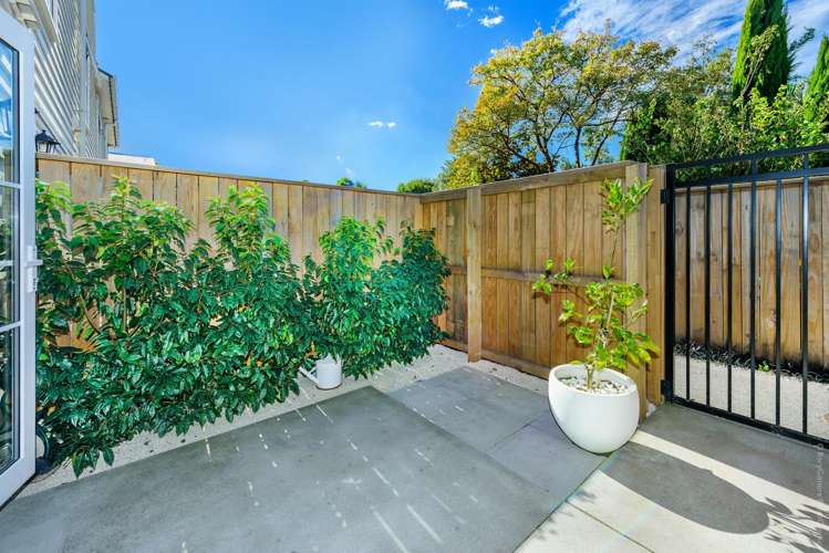 5/2 Albemarle Street Sydenham_8