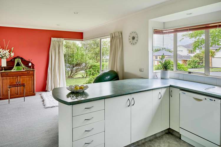 98 Samwell Drive Whitby_5