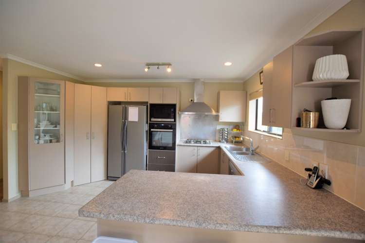 24 View Ridge Drive Ranui_3