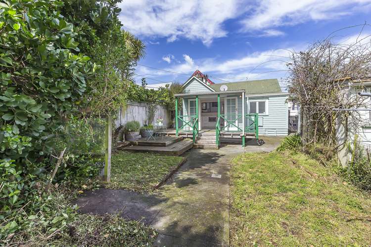 27 Donald Mclean Street Newtown_15