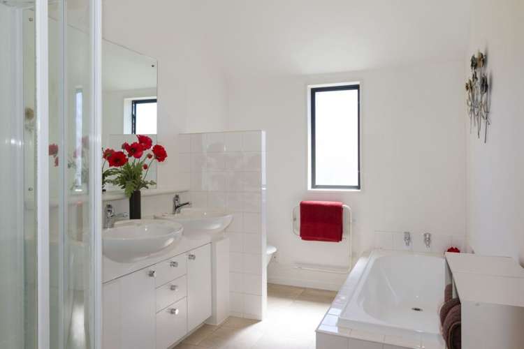 1/5 Trumble Lane Huntsbury_15