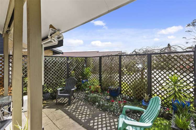 23 Bosnyak Drive Te Atatu South_16