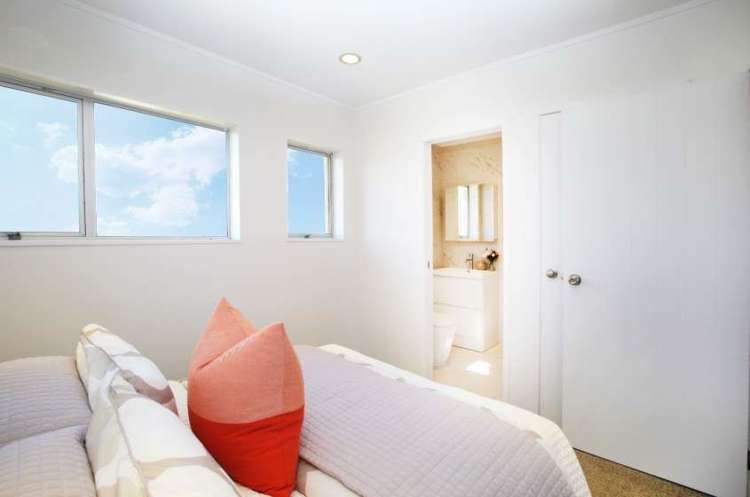 1/75a Bruce Road Glenfield_7