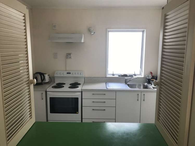 2/12 Cardall Street Newtown_4